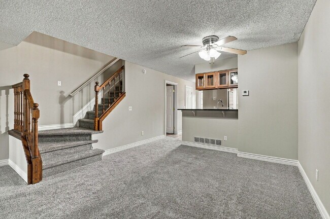 Foto del edificio - 3-Bedroom Louisville Townhome with Finished Basement
