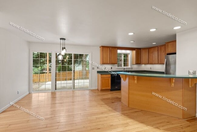 Building Photo - Beautiful 3-Bedroom, 2-Bath Home in Multno...