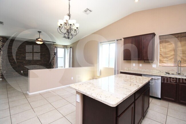 Foto del edificio - 21890 E Cherrywood Dr