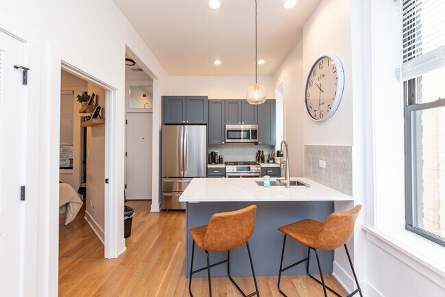 Building Photo - 3517 N Reta Ave