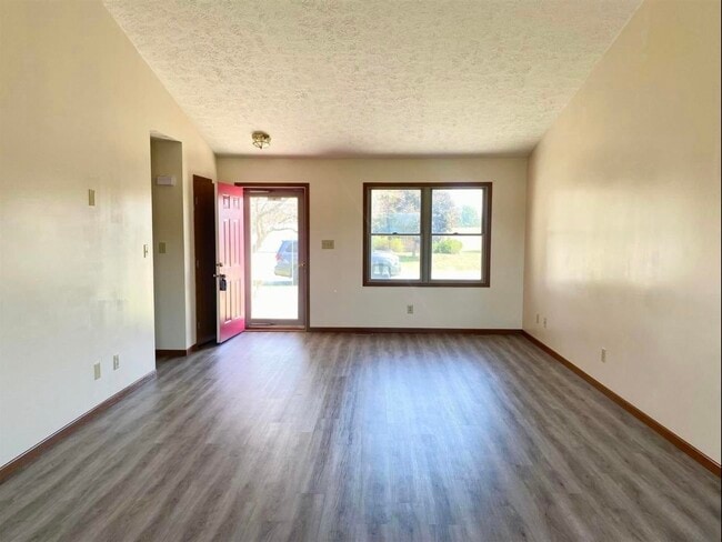 Foto del edificio - 4855 S Lost St