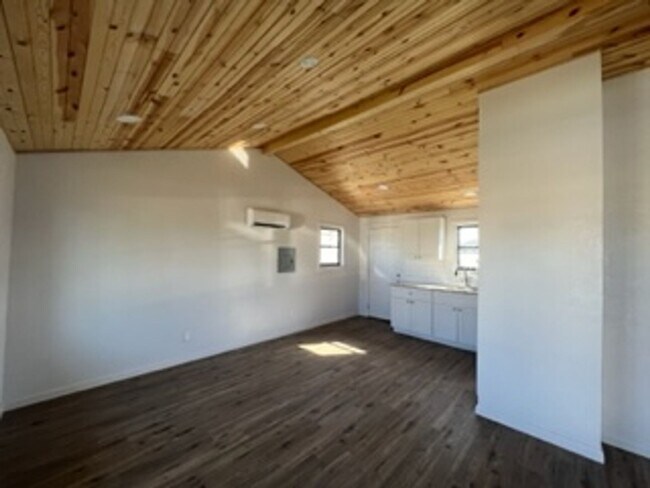 Foto del edificio - For Lease - 219 Fitch - Odessa Tx