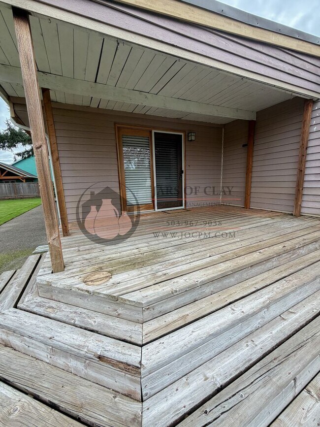 Foto del edificio - Hubbard Home with 2-Bay Shop, Office, & Massive Yard!