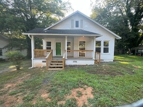 Building Photo - 319 Clegg St