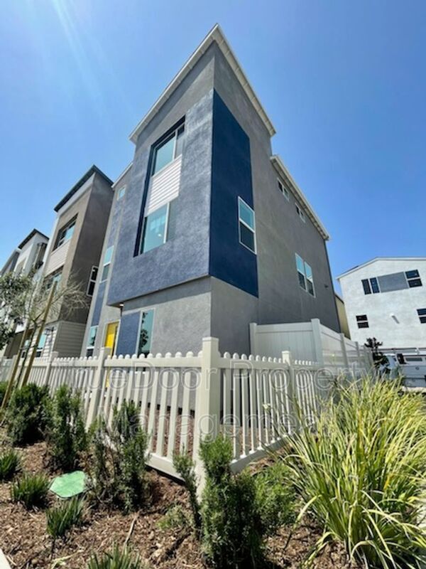 Building Photo - 17251 Faro St