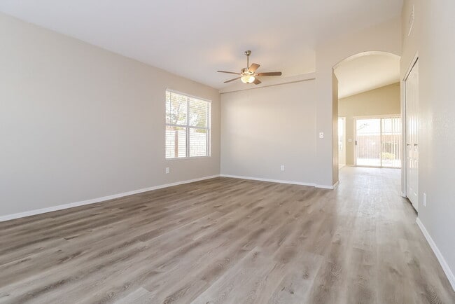 Building Photo - 9847 W Irma Ln