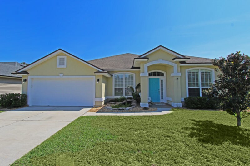 Lakefront Home in The Hideaway House Rental in Yulee, FL