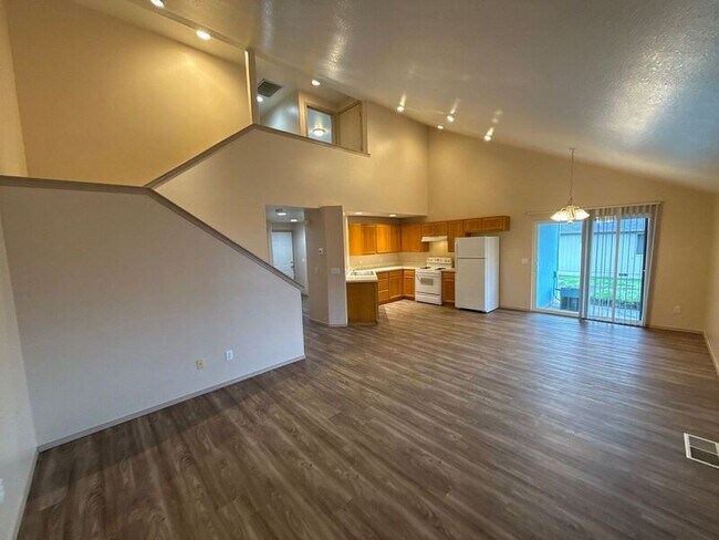 Foto del edificio - 1685 Lucinda Ave NE