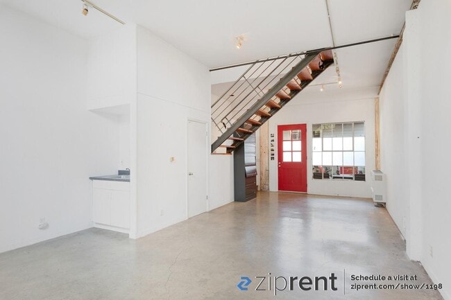 Building Photo - 3016 Filbert St