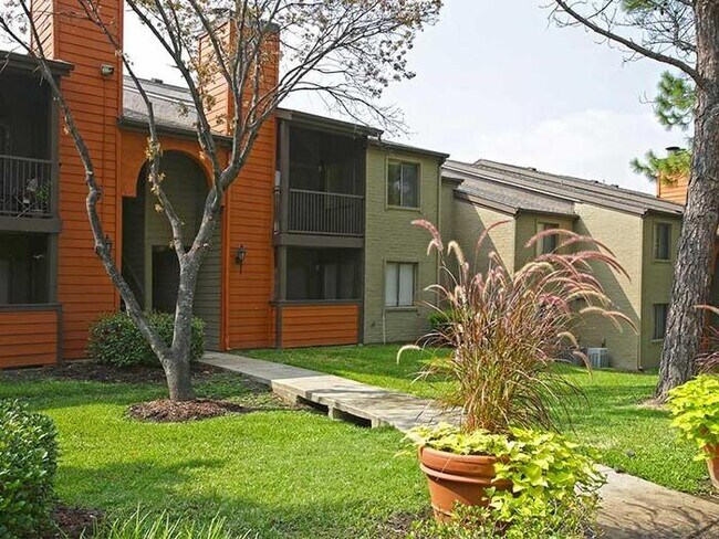 Foto del edificio - 606 Palace Pkwy