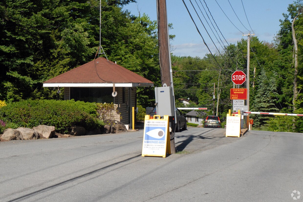 235 Winding Way, Tobyhanna, PA 18466 235 Winding Way Tobyhanna, PA