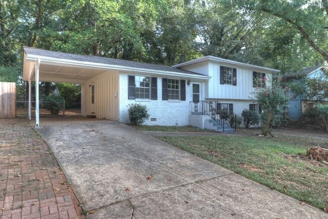 Foto del edificio - 6610 Bedford Rd