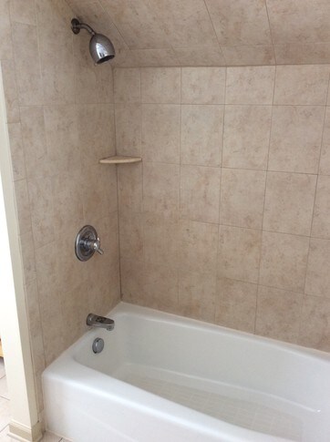 bath - 109 2nd Ave