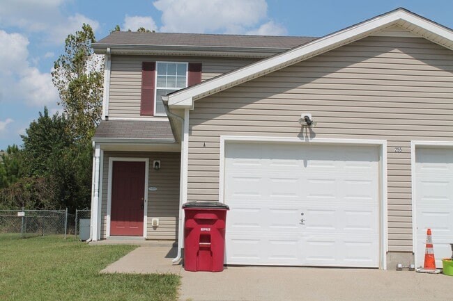 Building Photo - 255 Senator Dr