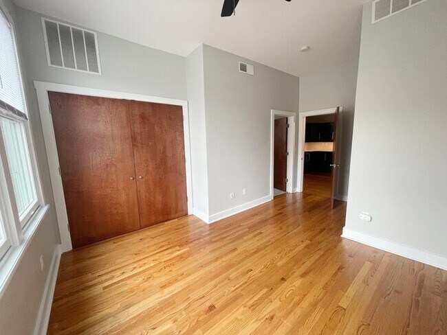 Foto del edificio - One-Bedroom Apartment in Downtown Covington!