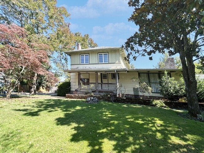 Photo - 2109 Alder St House