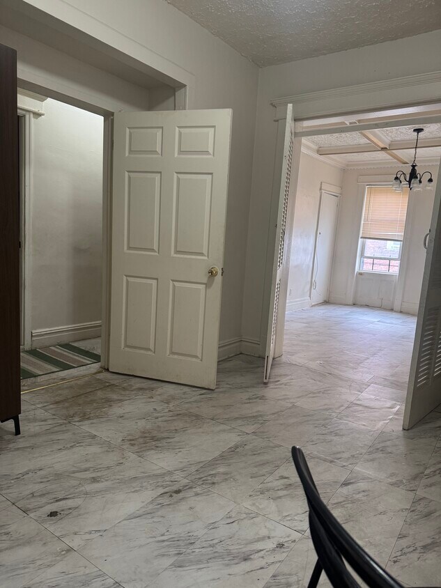 Foto principal - 2717 Glenwood Rd