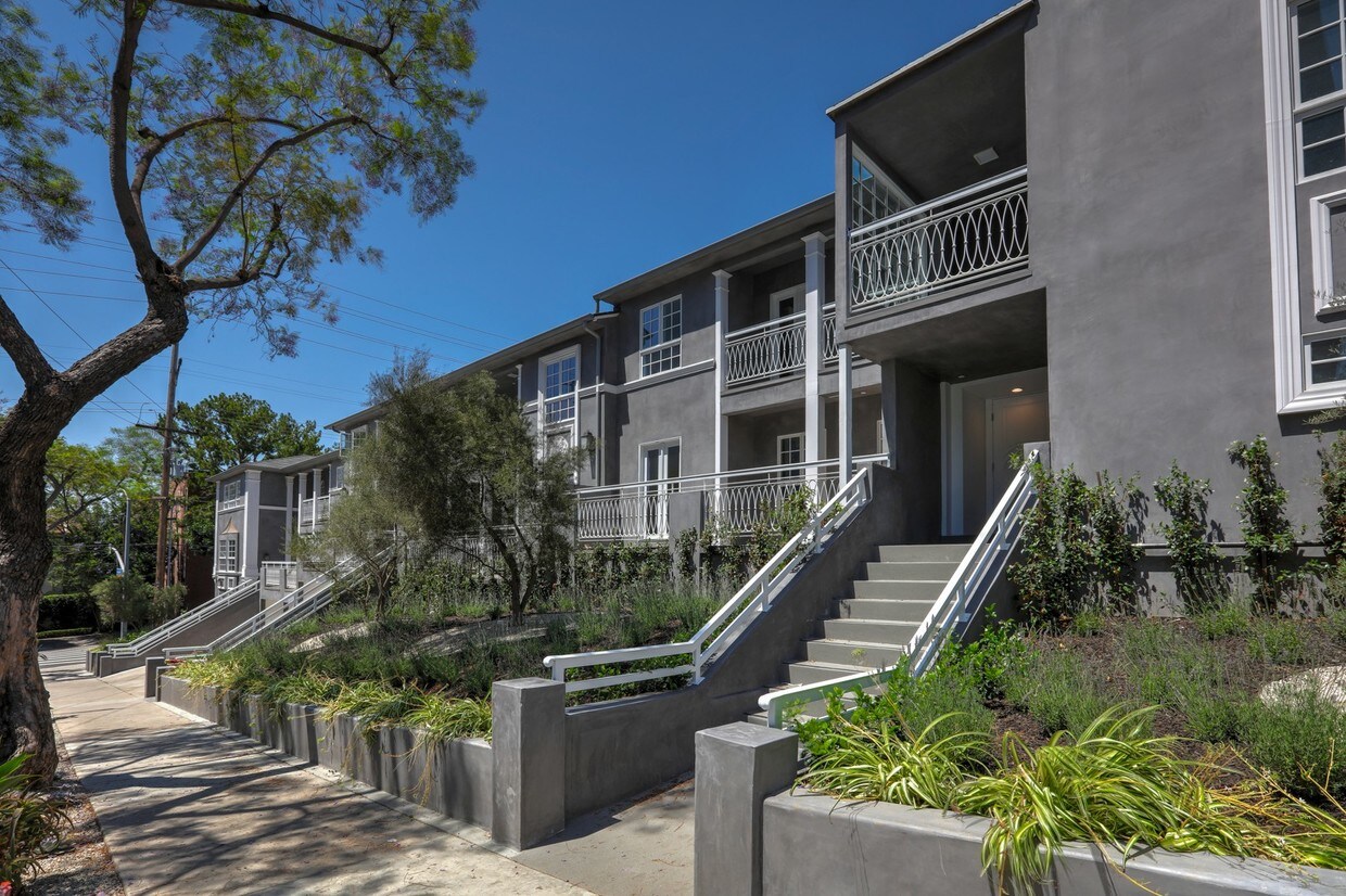 1111 Alta Loma Rd, West Hollywood, CA 90069 Townhome Rentals in West