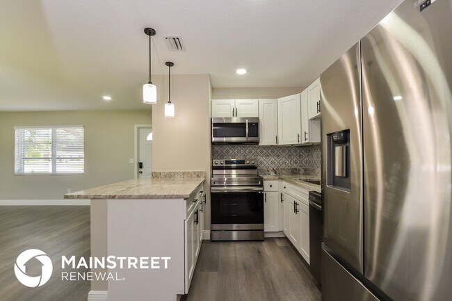 Foto del edificio - 983 N Waycross Cir