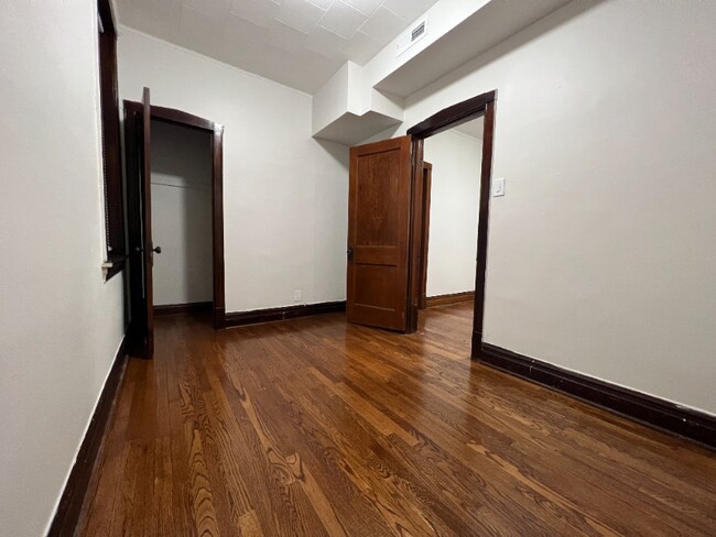 Foto del edificio - 2926 W 40th Pl