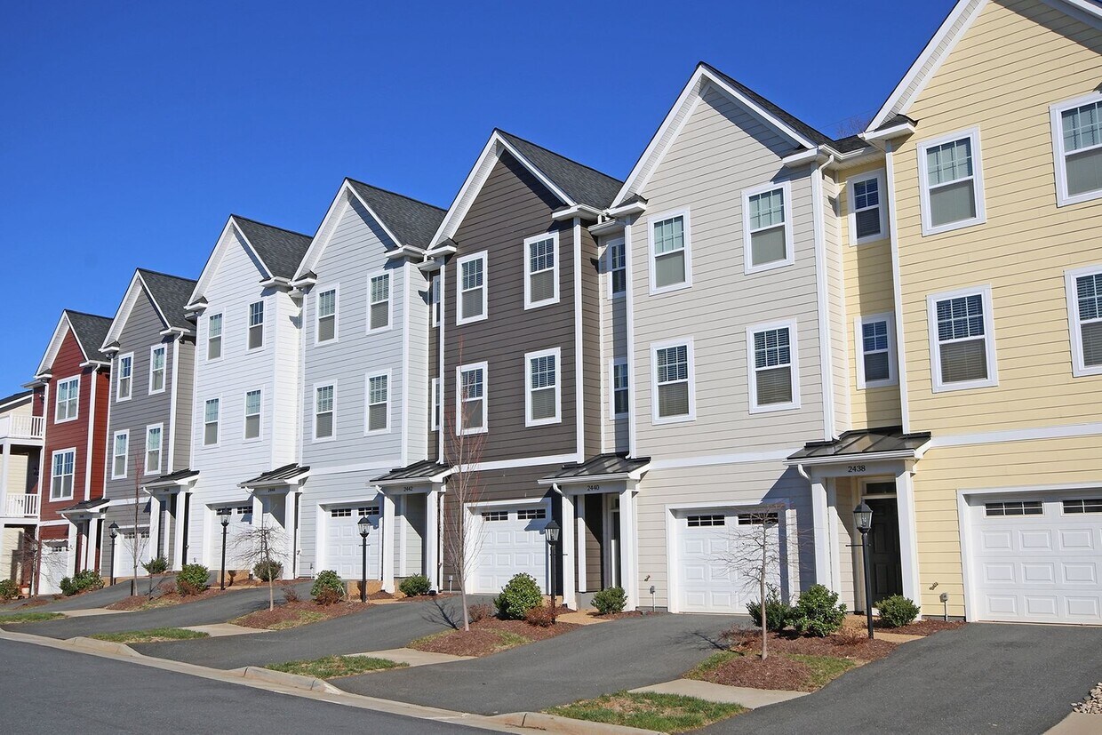 Primary Photo - Pavilions at Pantops Townhome