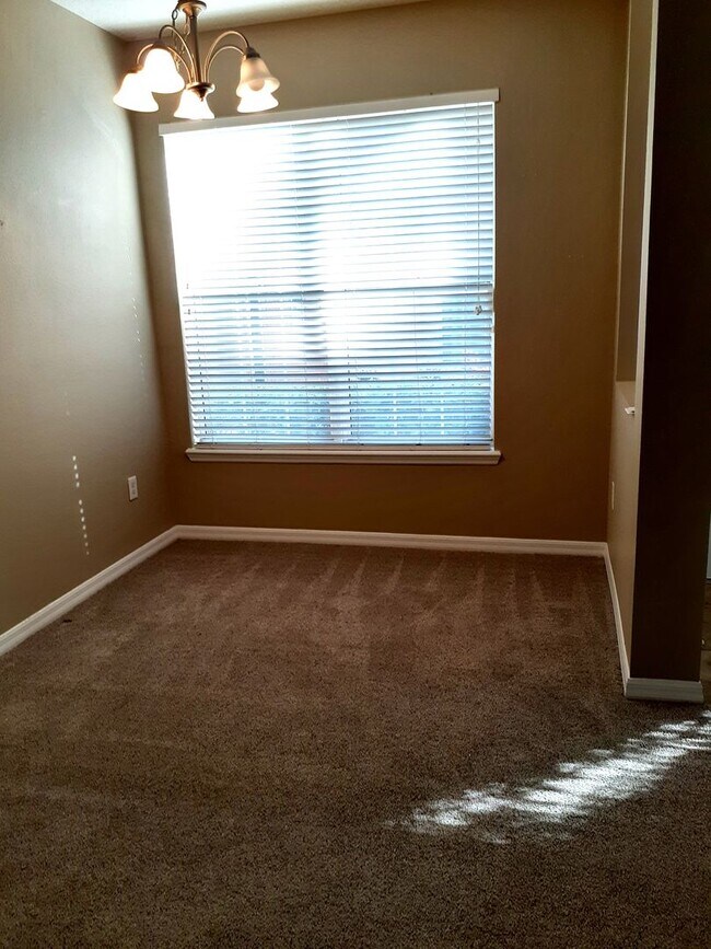 Building Photo - 6769 Breezy Palm - Move-In Ready