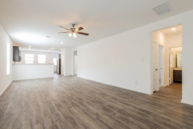 Building Photo - 16626 Spirit St