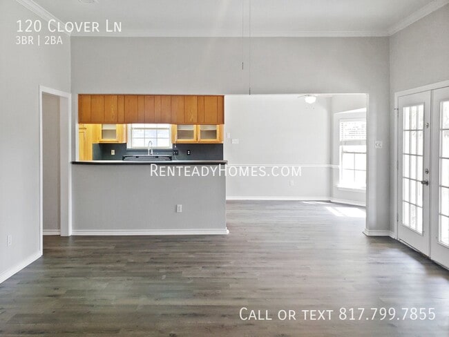 Building Photo - 120 Clover Ln
