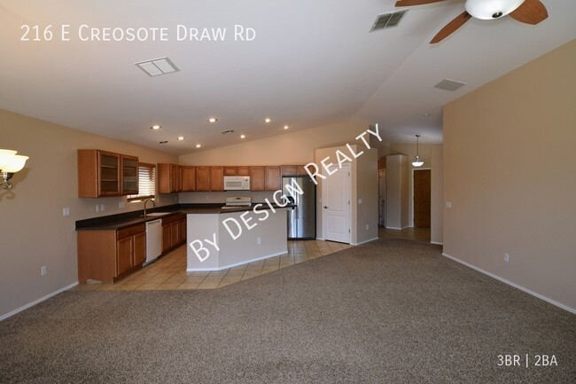 Building Photo - Corona De Tucson 3 Bed 2 Bath with Great V...