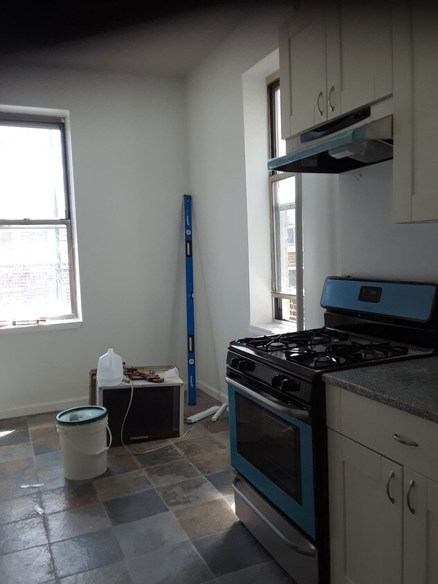 Primary Photo - 32-13 86th St