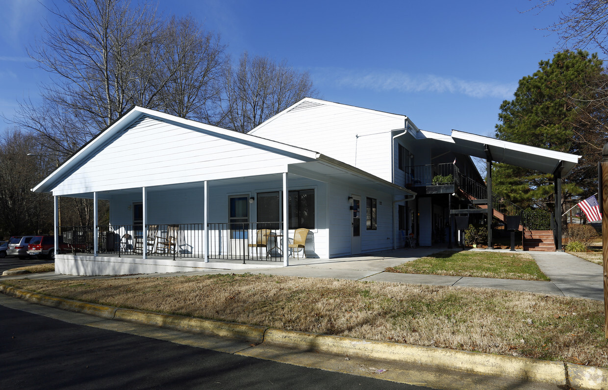 Foto del edificio - Cary Central Apartments