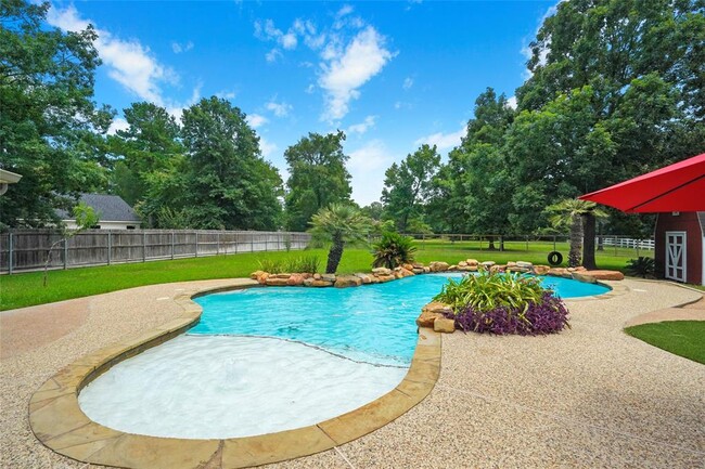 Building Photo - 9052 Grand Lake Estates Dr