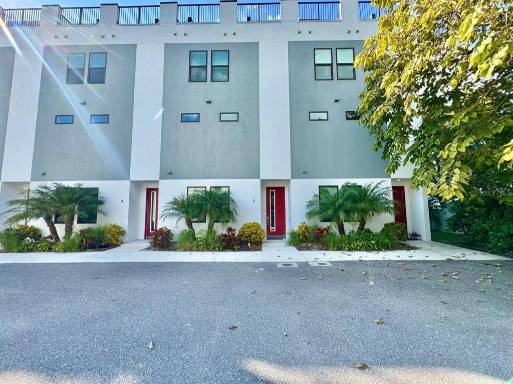 Foto principal - 4215 W North A St