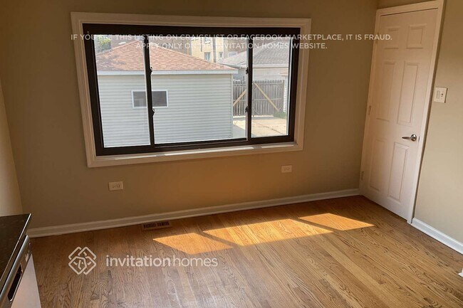 Foto del edificio - 2418 N 75th Ct