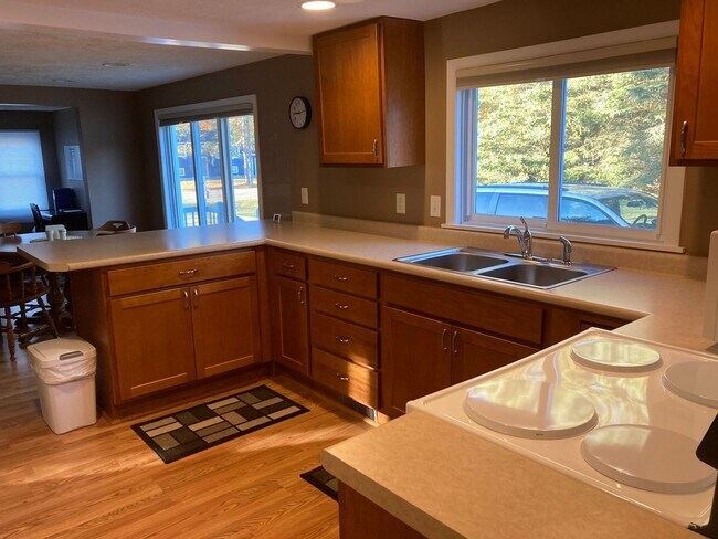 Foto del edificio - Turnkey 1BR Retreat | Fireplace, Trails, &...