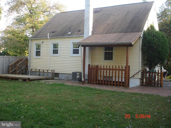 Building Photo - 2517 4th St S