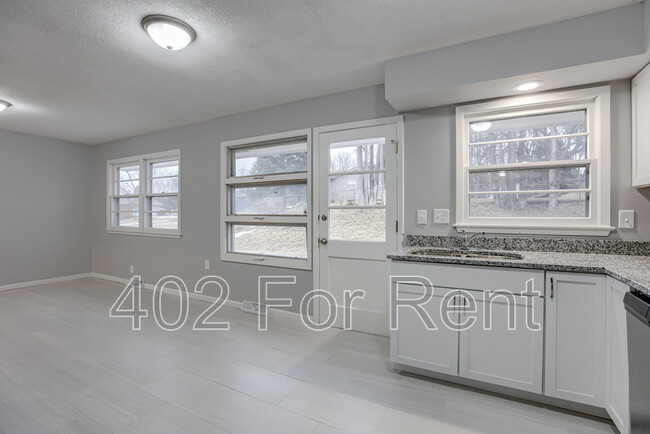Building Photo - 4515 Ridgeway Rd