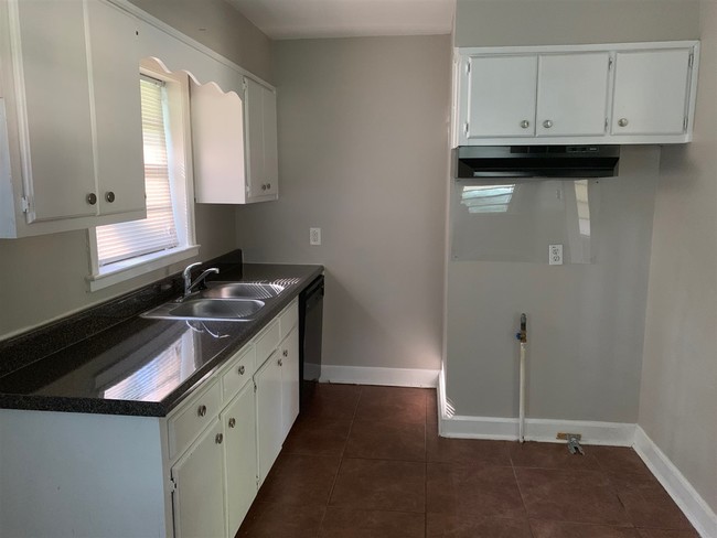 Building Photo - 5001 Davis Cove