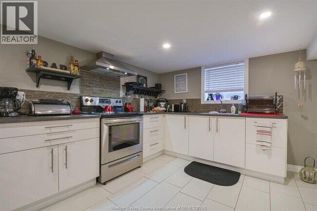 Photo du bâtiment - 3205 Morris Dr