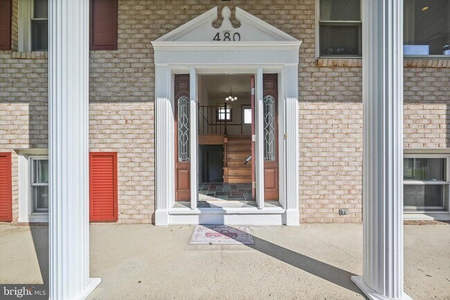 Building Photo - 480 Brightwood Rd