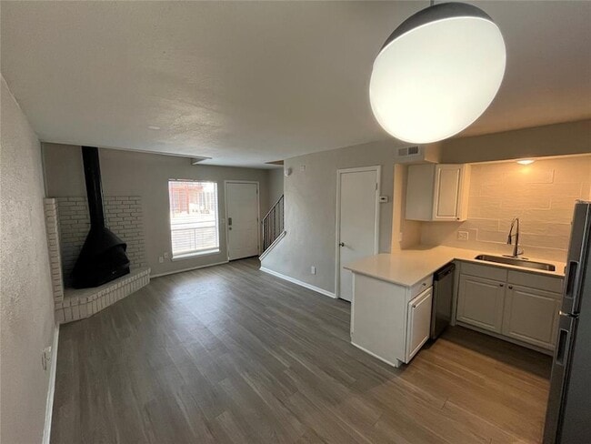 Photo - 401 NW 24th St Apartment