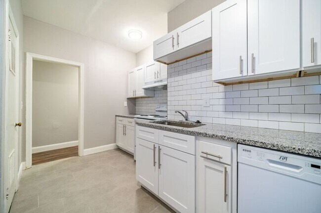 Foto del edificio - 3334 Maize Rd