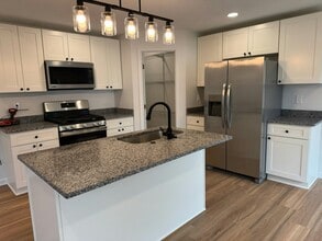 Building Photo - 219 Cambria St