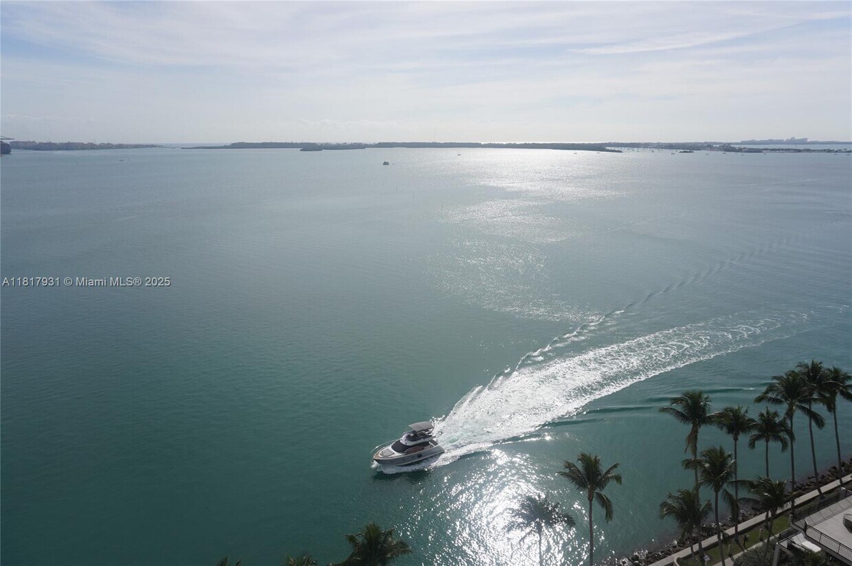 Foto principal - 808 Brickell Key Dr