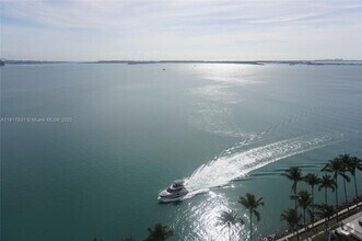 Building Photo - 808 Brickell Key Dr