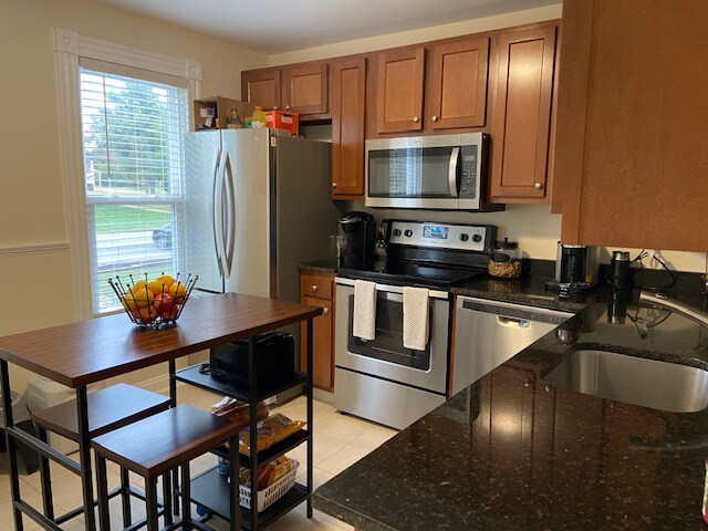Foto principal - 6831 Maryland Ave