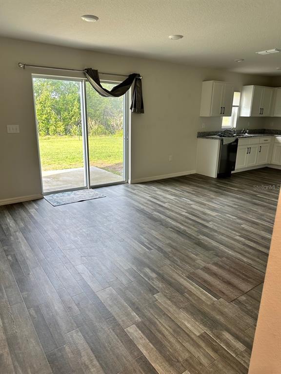 Foto del edificio - 5527 Alderwood St