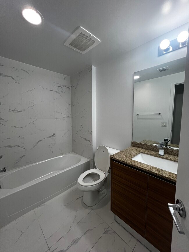 Foto del edificio - 1354 N Miami Ave