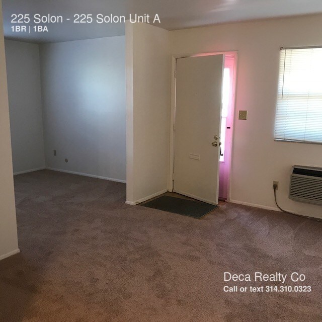 Building Photo - 225 Solon Dr