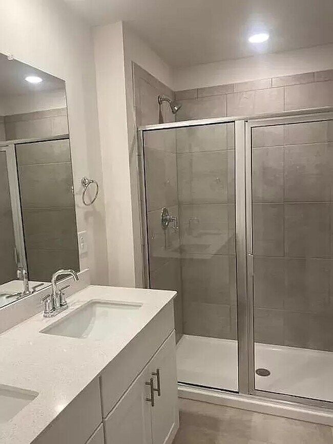 Foto del edificio - 822 Thread Way